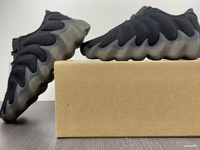 H68032 400 ADIDAS YEEZY 0630